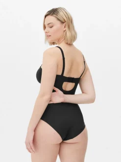 Body modelujące z lycry z miseczkami