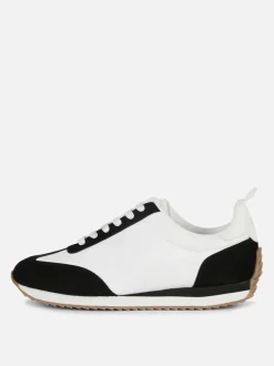 Buty sportowe w stylu retro z Myszką Miki Disneya