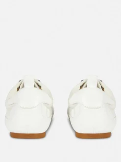 Buty sportowe z niską cholewką