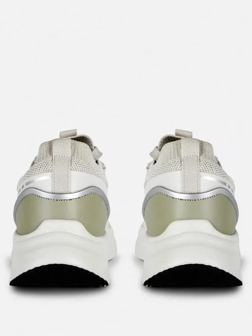 Buty sportowe z siateczką