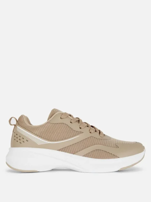 Buty sportowe z siateczką i niską cholewką