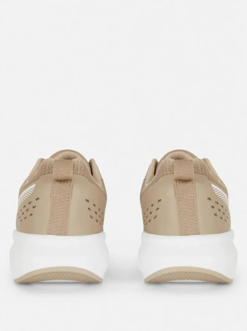 Buty sportowe z siateczką i niską cholewką