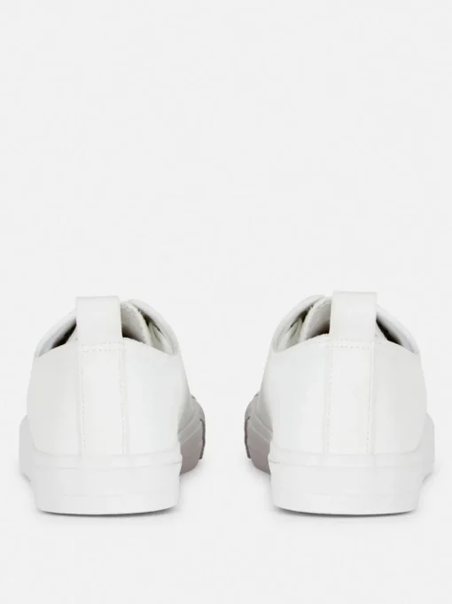 Buty sportowe ze sztucznej skóry z niską cholewką