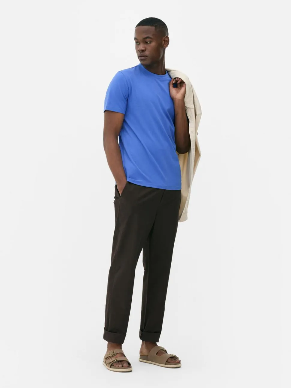 Dopasowany T-shirt o wysokiej zawartości bawełny