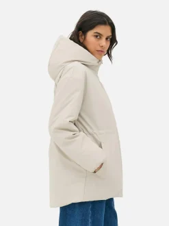 Długa kurtka przeciwdeszczowa