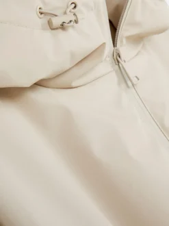 Długa kurtka przeciwdeszczowa