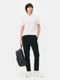 Elastyczne chinosy o kroju slim fit