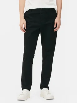 Elastyczne chinosy o kroju slim fit