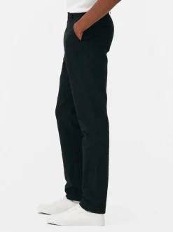 Elastyczne chinosy o kroju slim