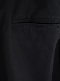 Elastyczne chinosy o kroju slim