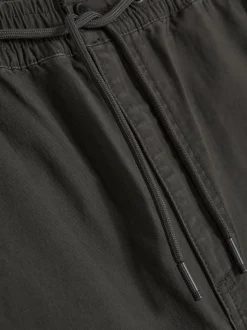 Funkcjonalne krótkie bojówki