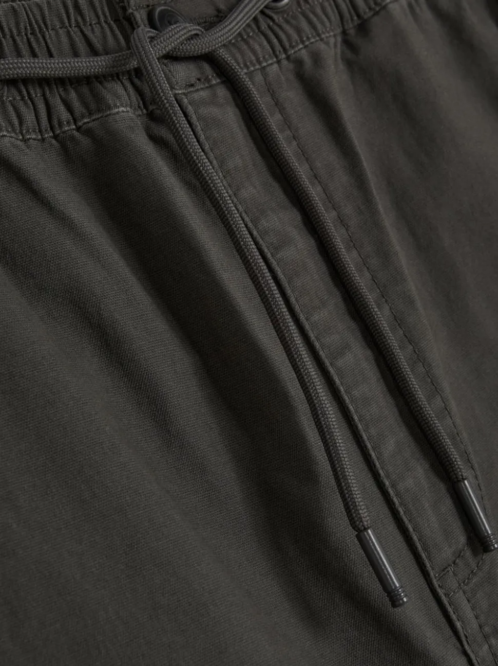 Funkcjonalne krótkie bojówki