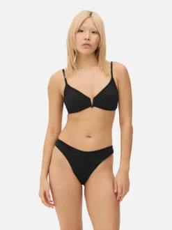 Góra od bikini z dekoltem w szpic