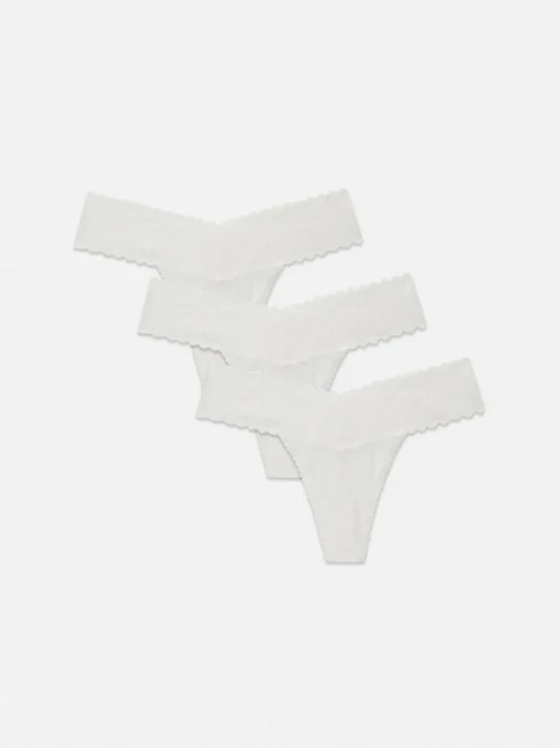 Koronkowe stringi, 3 pary