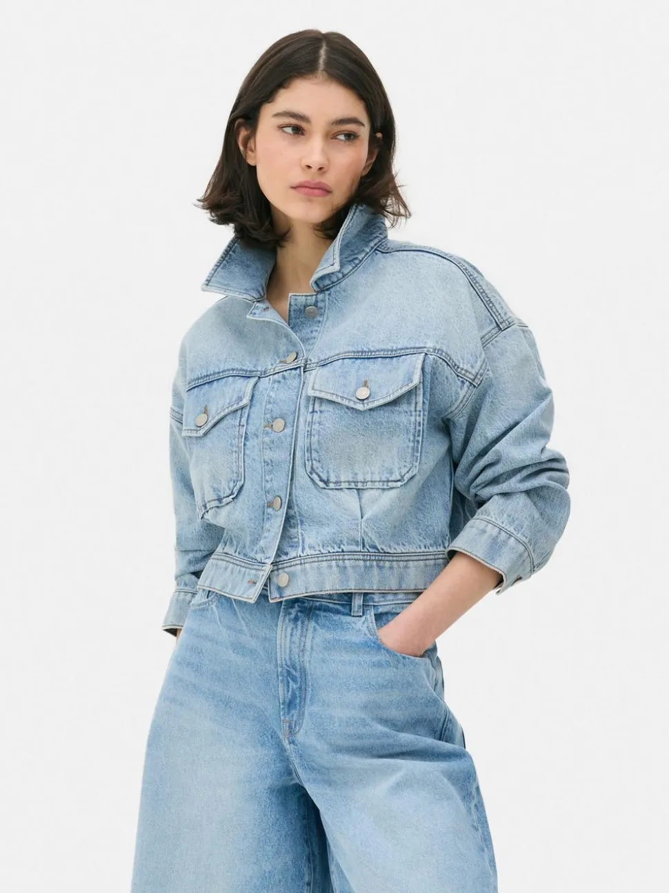 Krótka kurtka jeansowa