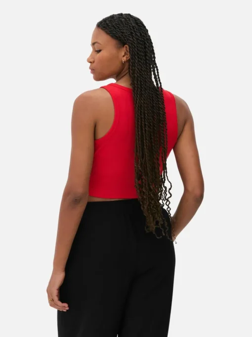 Krótki prążkowany top w stylu bokserki