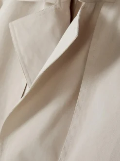 Krótki prochowiec z paskiem