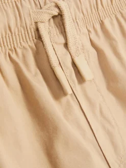 Krótkie bojówki ze sznurkiem ściągającym