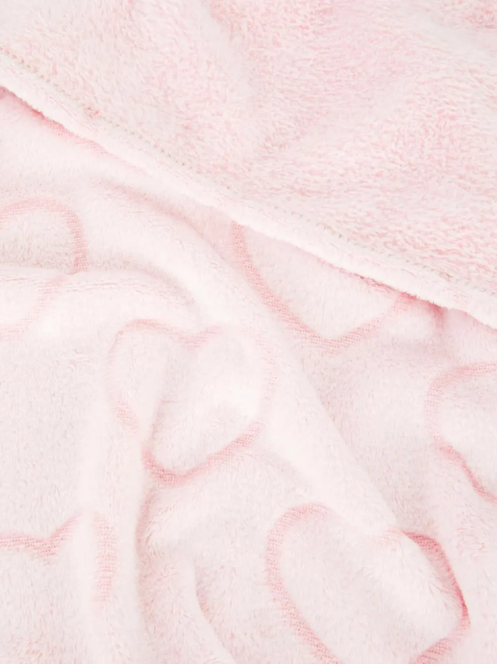 Miękka narzuta w serduszka