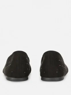 Płaskie baleriny ze strasem i laserowymi wycięciami