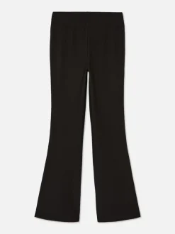 Prążkowane spodnie z rozszerzaną nogawką