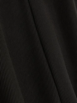 Prążkowane spodnie z rozszerzaną nogawką