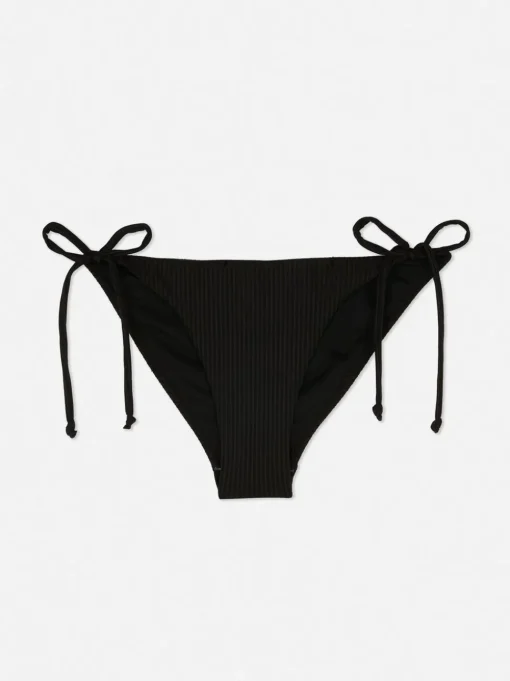 Prążkowany trójkątny dół od bikini