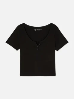 Prążkowany T-shirt typu henley