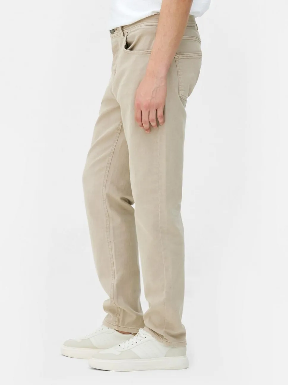 Rozciągliwe jeansy o prostym kroju