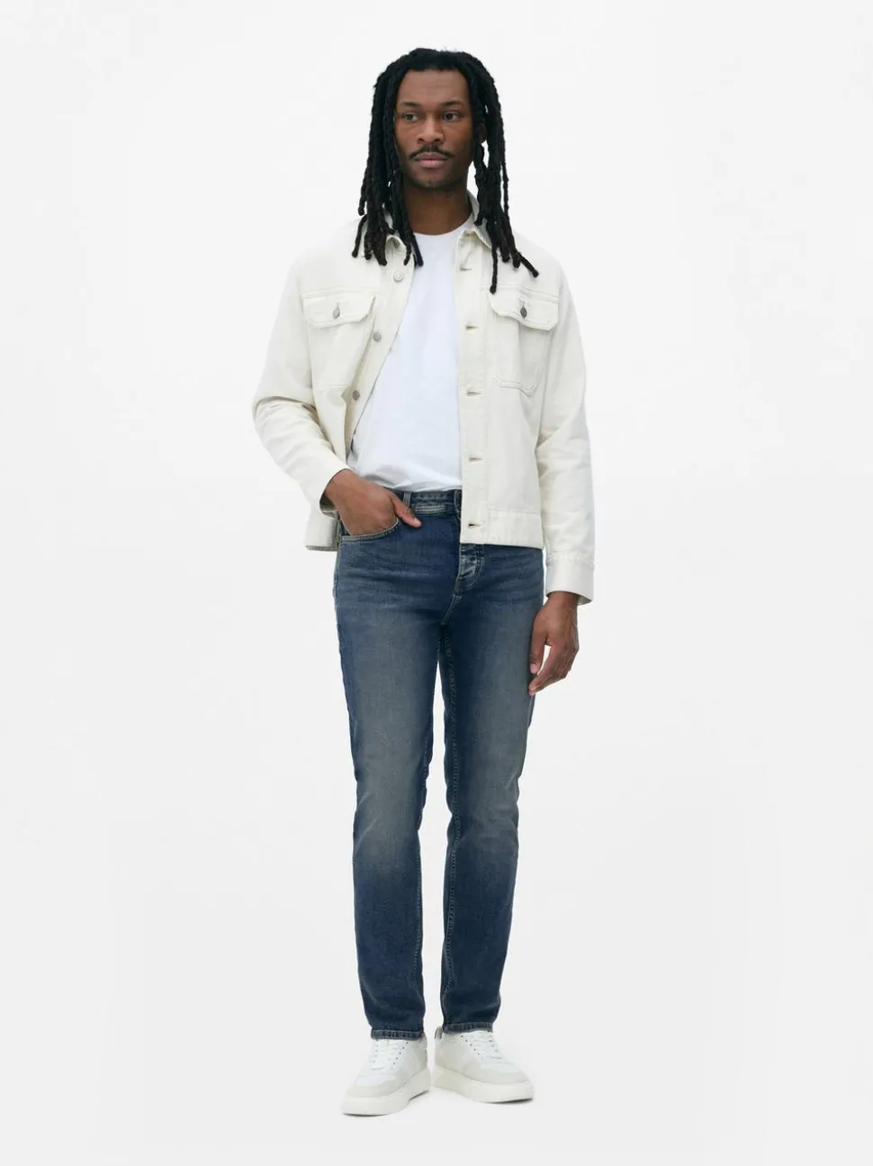 Rozciągliwe jeansy z wąskimi nogawkami