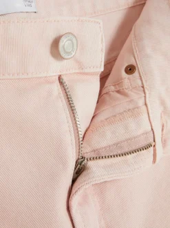 Spodenki jeansowe z przetarciami