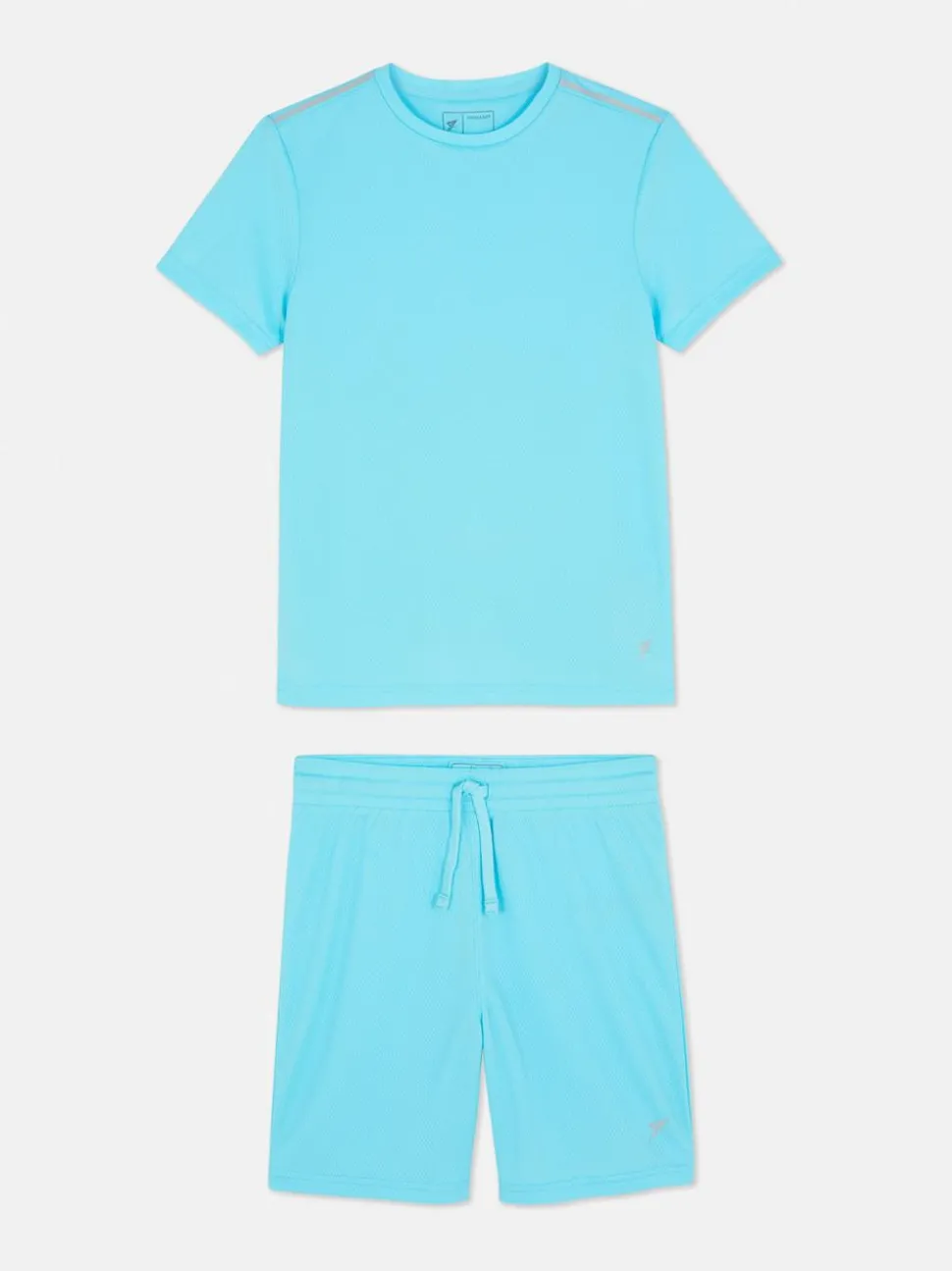 Sportowy komplet z topem i szortami