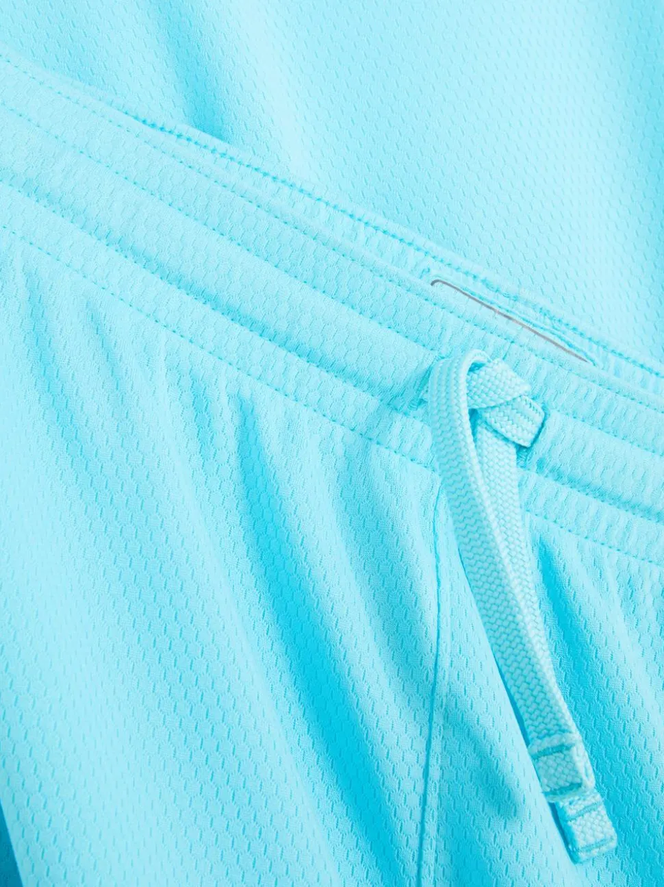 Sportowy komplet z topem i szortami