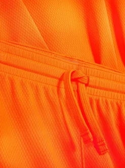 Sportowy komplet z topem i szortami