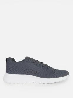 Sznurowane buty sportowe