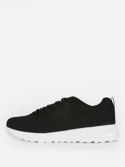 Sznurowane buty sportowe