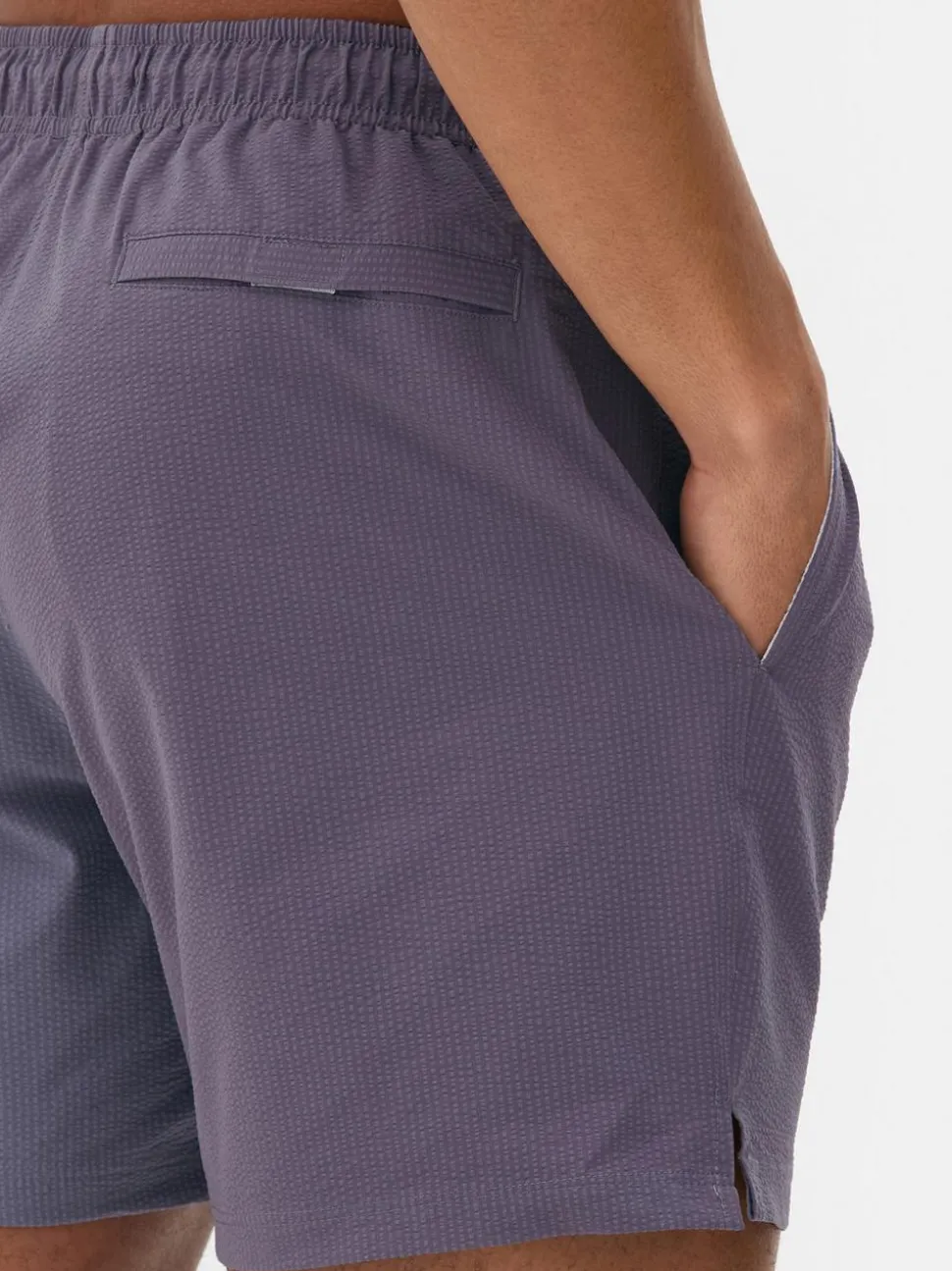 Teksturowane szorty kąpielowe ściągane sznurkiem