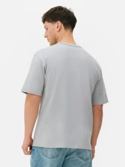 T-shirt o luźnym kroju