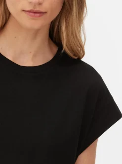 T-shirt o wydłużonym kroju Essential