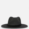 Wełniany kapelusz typu fedora