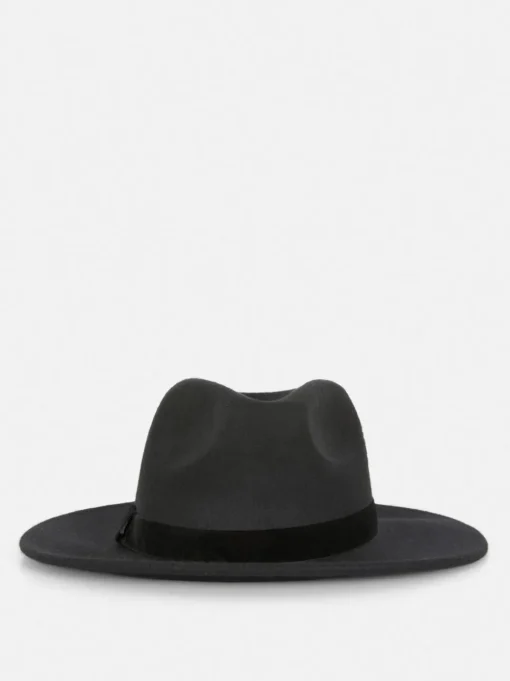 Wełniany kapelusz typu fedora