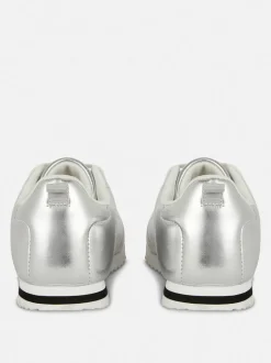 Wąskie buty sportowe retro
