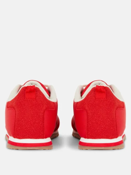Wąskie trampki w stylu retro