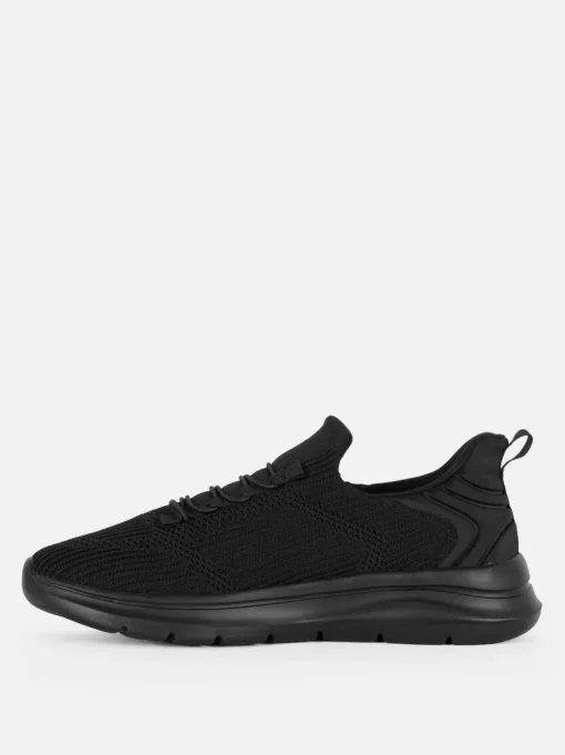 Wsuwane buty sportowe z siateczki