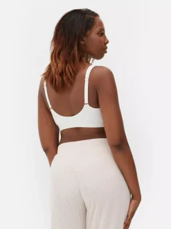 2 biustonosze dla amazonek z suwakiem, kampania nt. raka piersi