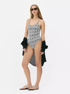 Żakardowy wysmuklający strój kąpielowy