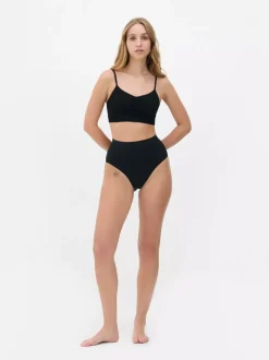 Bezszwowa braletka z dekoltem w serek