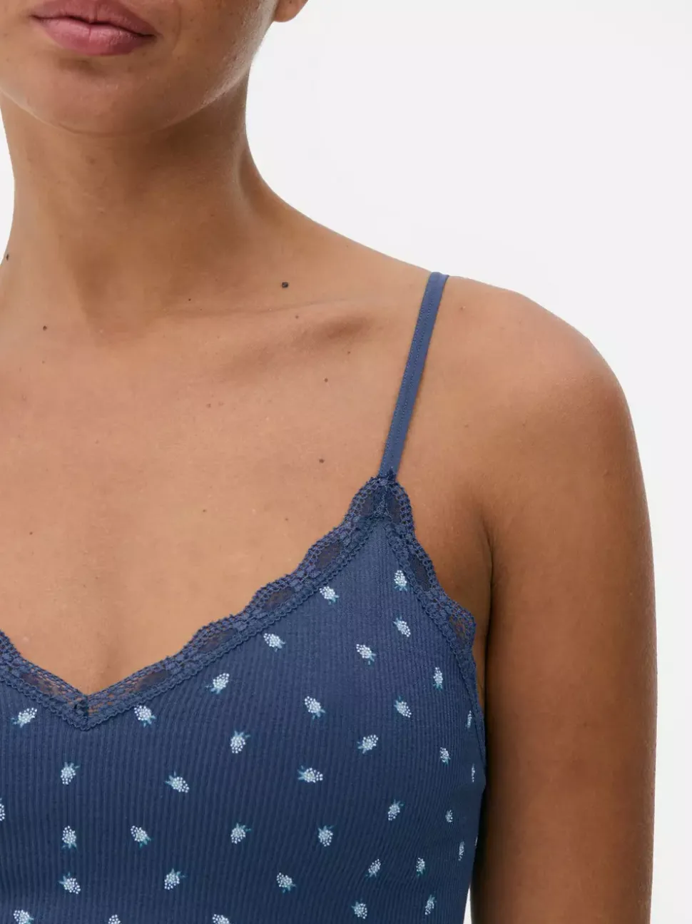 Bezszwowa koszulka od piżamy na ramiączkach