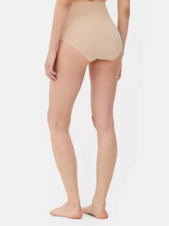 Bezszwowe figi modelujące z wysokim stanem