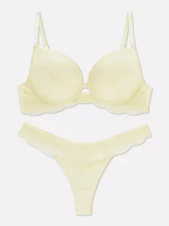 Biustonosz maximise i figi z satyny z koronką